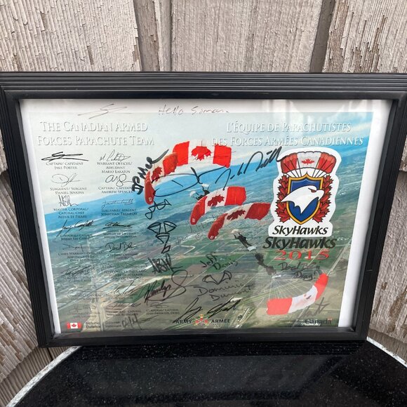 Skyhawks Canadian Armed Forces Parachute Team Framed Signed Picture 2015 - Picture 2 of 9